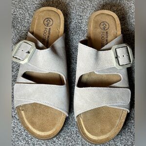 Women's White Mountain Fearful Sandal